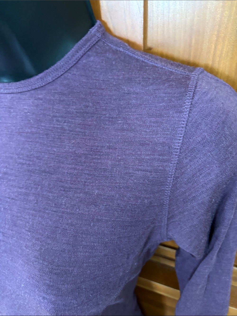 Smartwool Purple Long-Sleeve Crewneck Top 100% Merino  wool - Picture 2 of 7